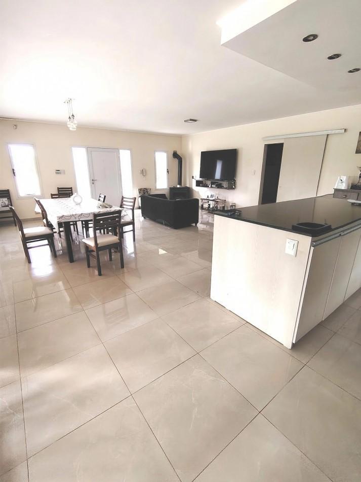 Foto de Se vende gran propiedad en Crespo!!, imagen 5
