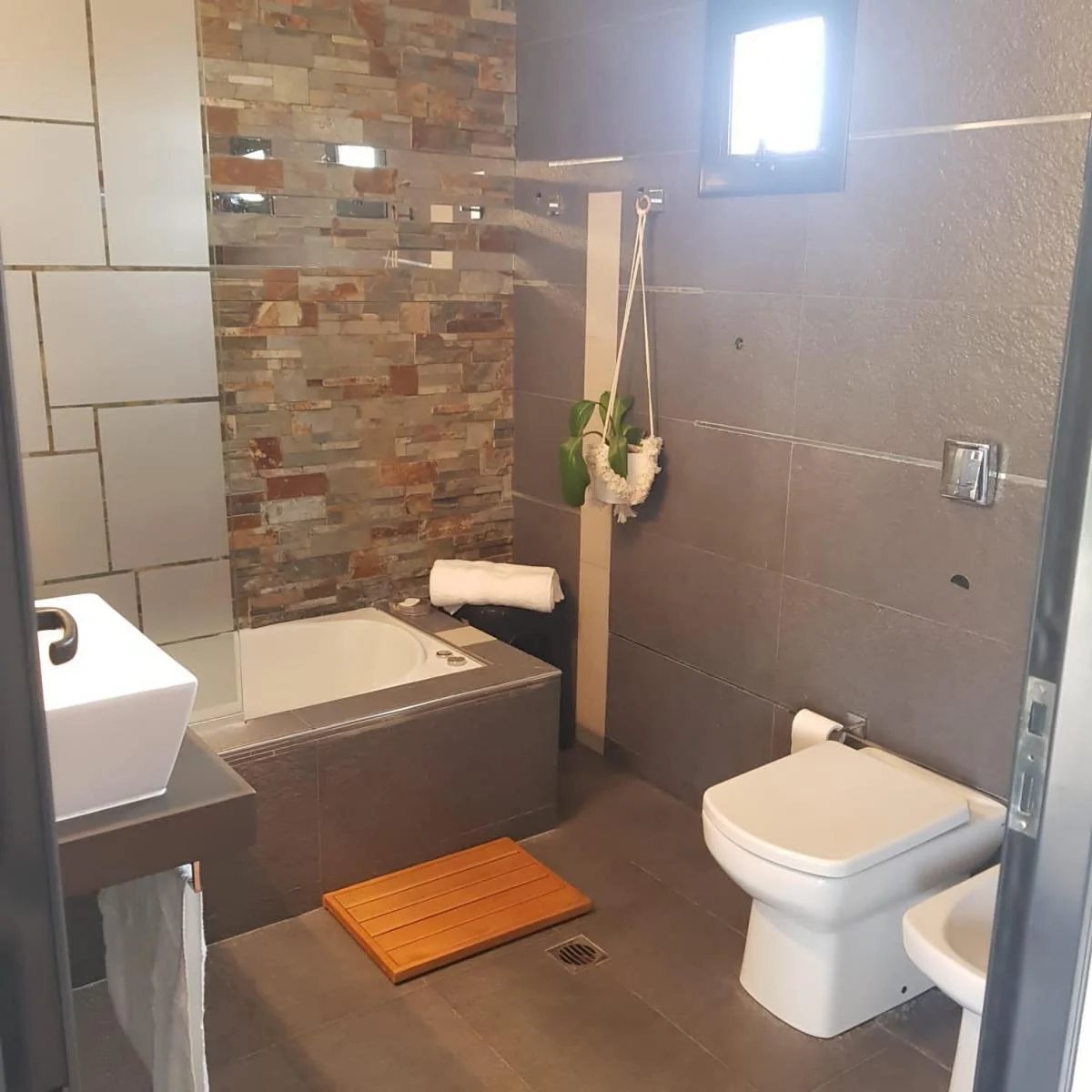 Casa en Venta de Categoria - Punilla, Siquiman - 4 Dorm, Gran Parque 4