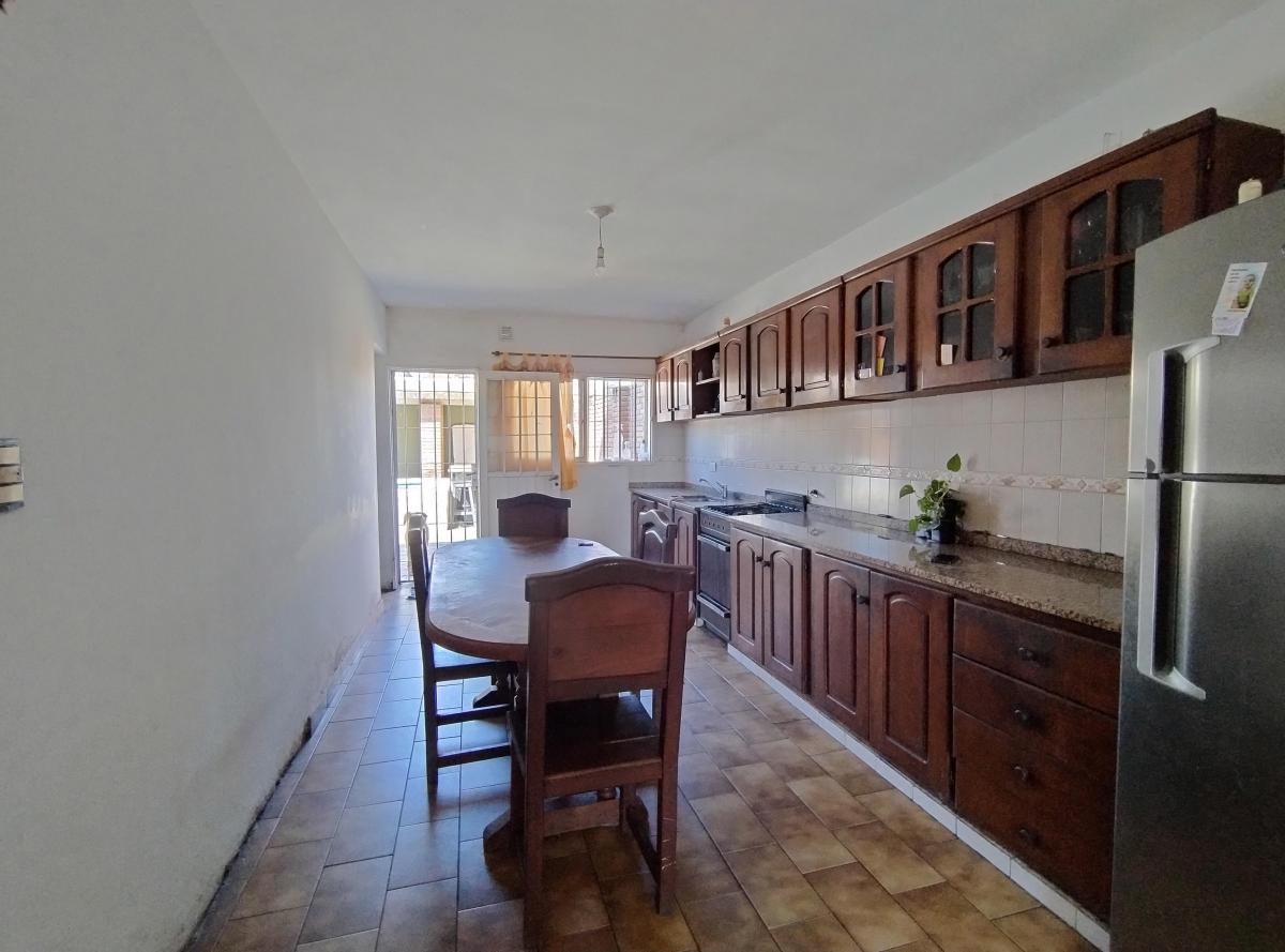 Casa en Venta Santa Isabel - 2 Dor, Pileta y Quincho. Apta Creditos 4