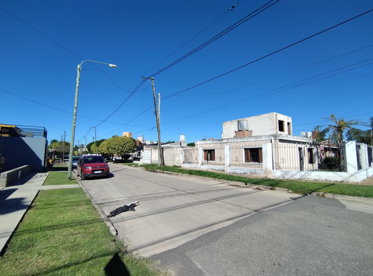 Casa en Venta Santa Isabel - 2 Dor, Pileta y Quincho. Apta Creditos 5