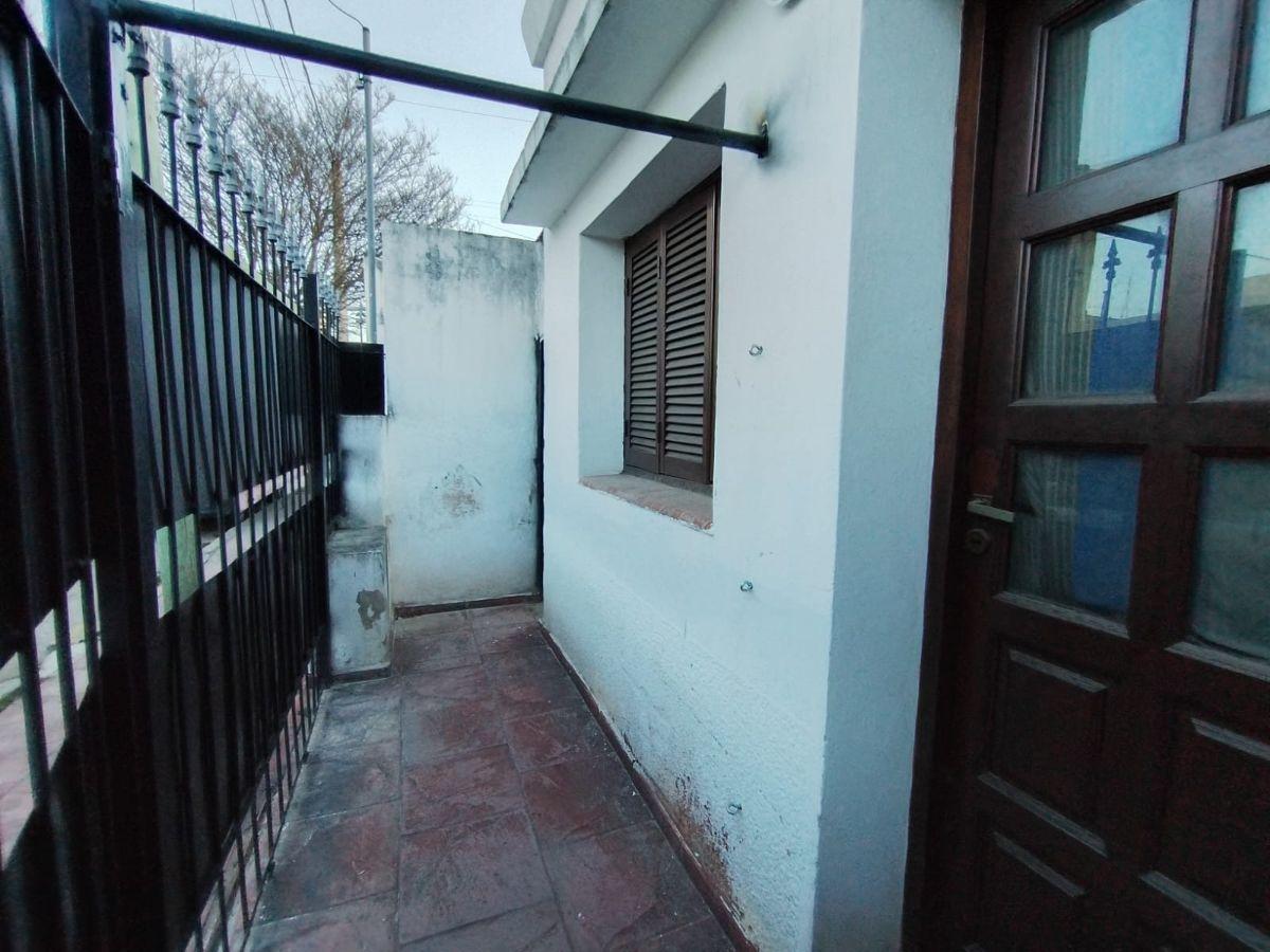 Foto de SE ALQUILA DEPTO INTERNO - 1 DORMITORIO - ZONA CIUDAD UNIVERSITARIA, imagen 3