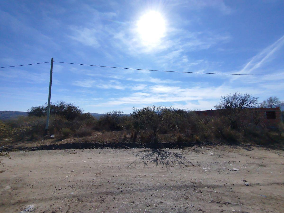 Foto de EN VENTA LOTE HUERTA GRANDE. PLANO, CON ESCRITURA Y SERVICIOS, imagen 2