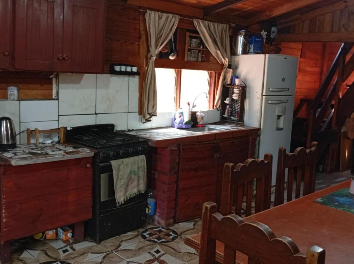 Vendo Casa Cabaña de 2 Pisos (Amueblada) en Puerto Iguazú Centro 1