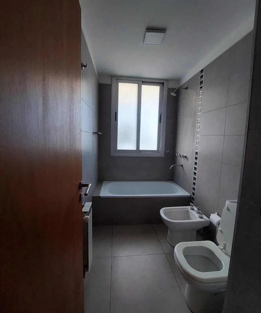 Venta dpto de 1 dormitorio con vestidor en complejo cerrado 8