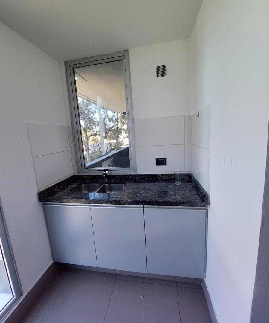 Foto de Se alquila departamento de 2 dormitorios en Complejo Opera, imagen 2