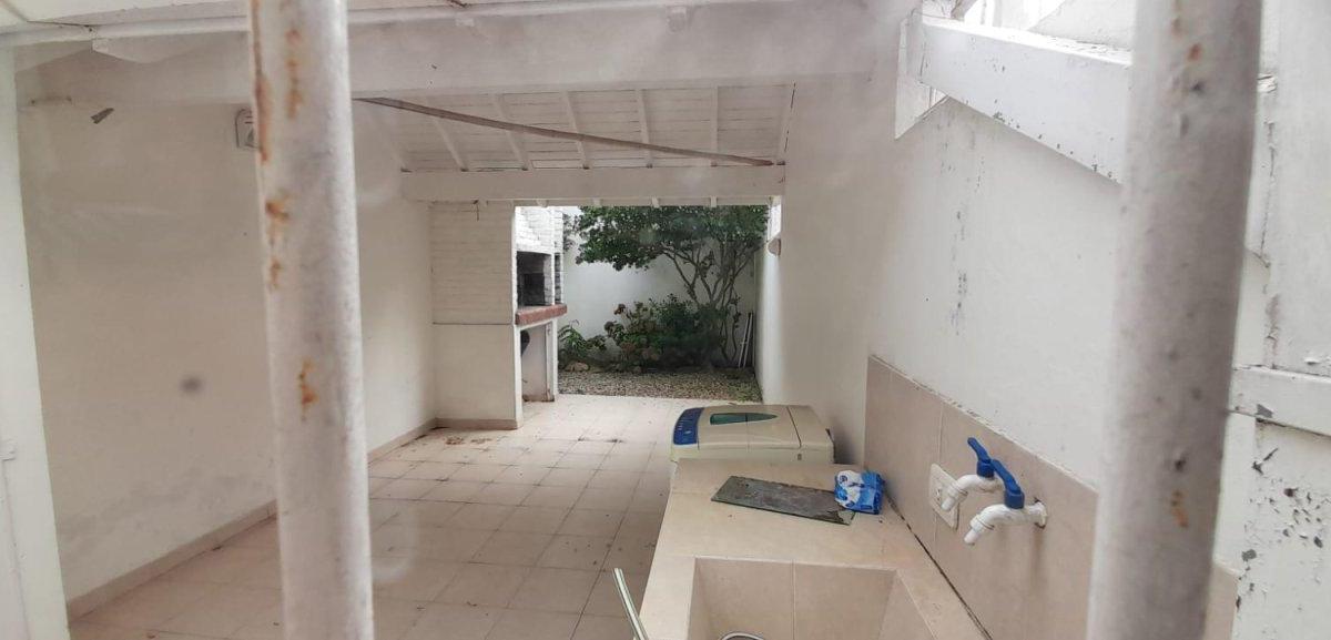 Duplex con Patio y Quincho 3