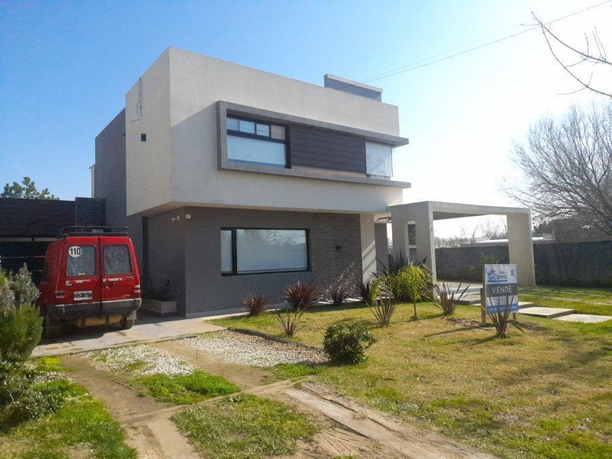 Casa con Pileta Barrio Residencial Nuevo San Rafael 2