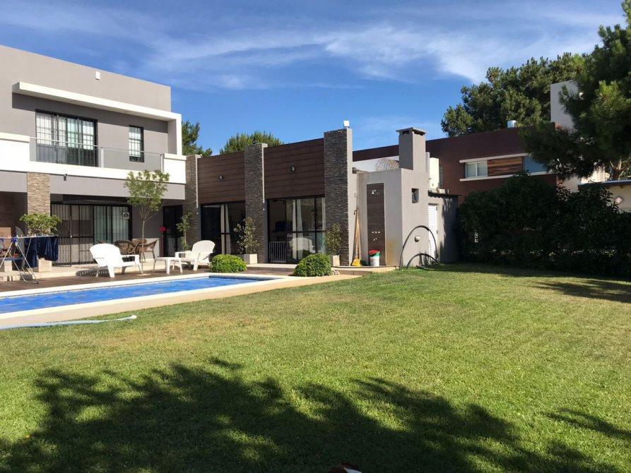 Casa con Pileta Barrio Residencial Nuevo San Rafael 5