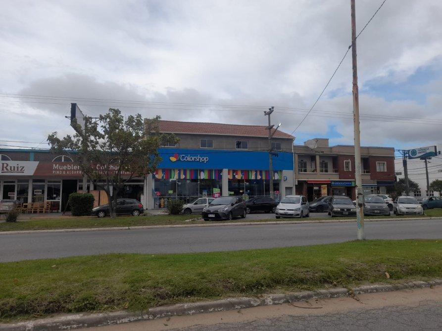 Foto de LOCAL AL FRENTE SOBRE AVENIDA, imagen 2