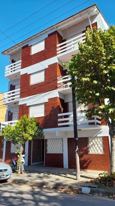 DEPARTAMENTO AL FRENTE