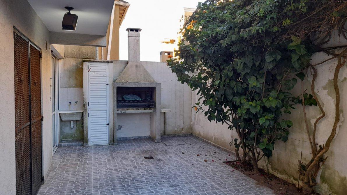 Casa con Garage 4