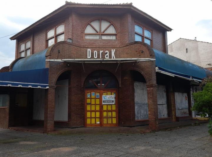 VENTA DE LOCAL CON INSTALACIONES