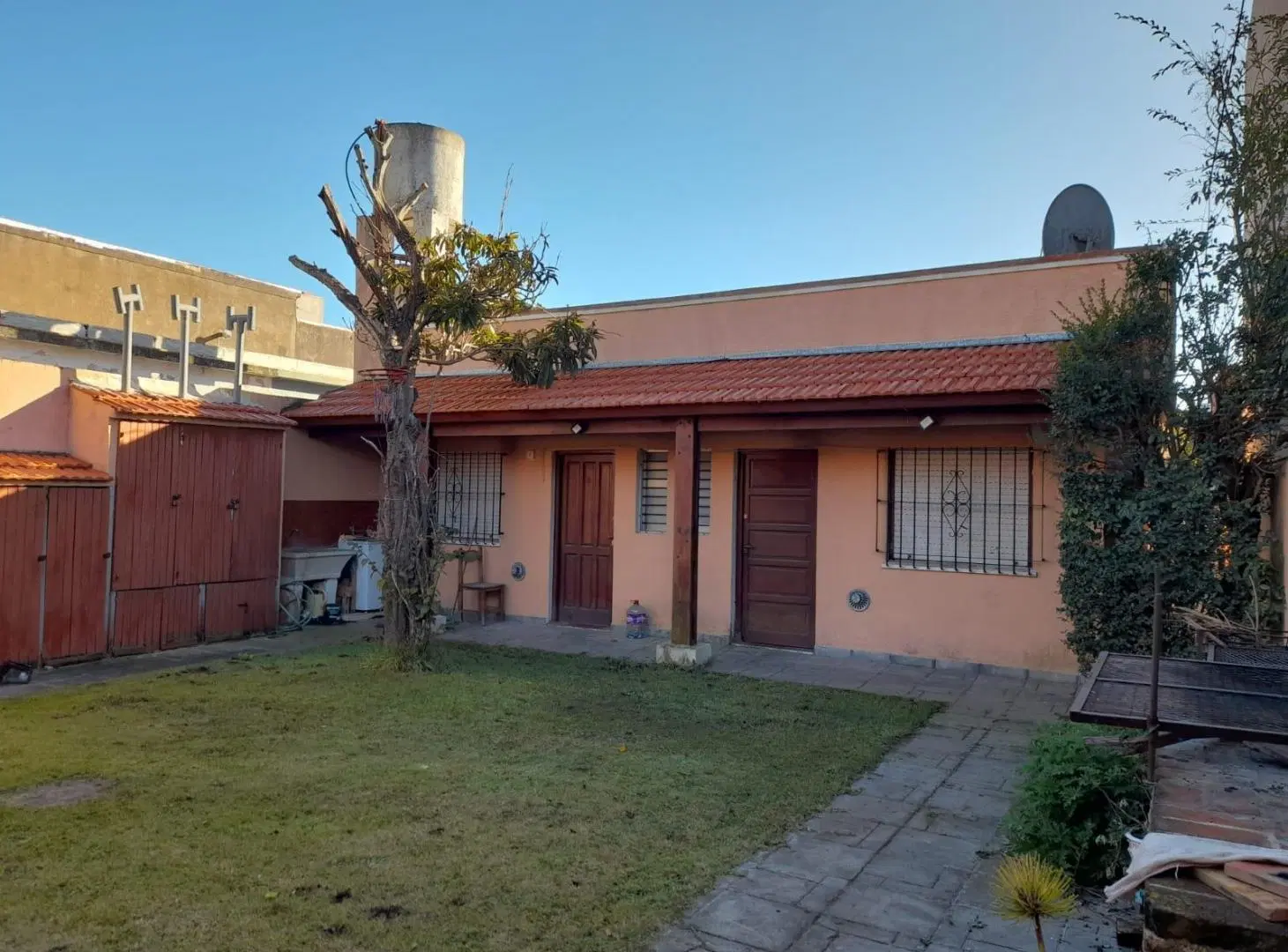 CASA CON DOS DEPARTAMENTOS EN VENTA 2