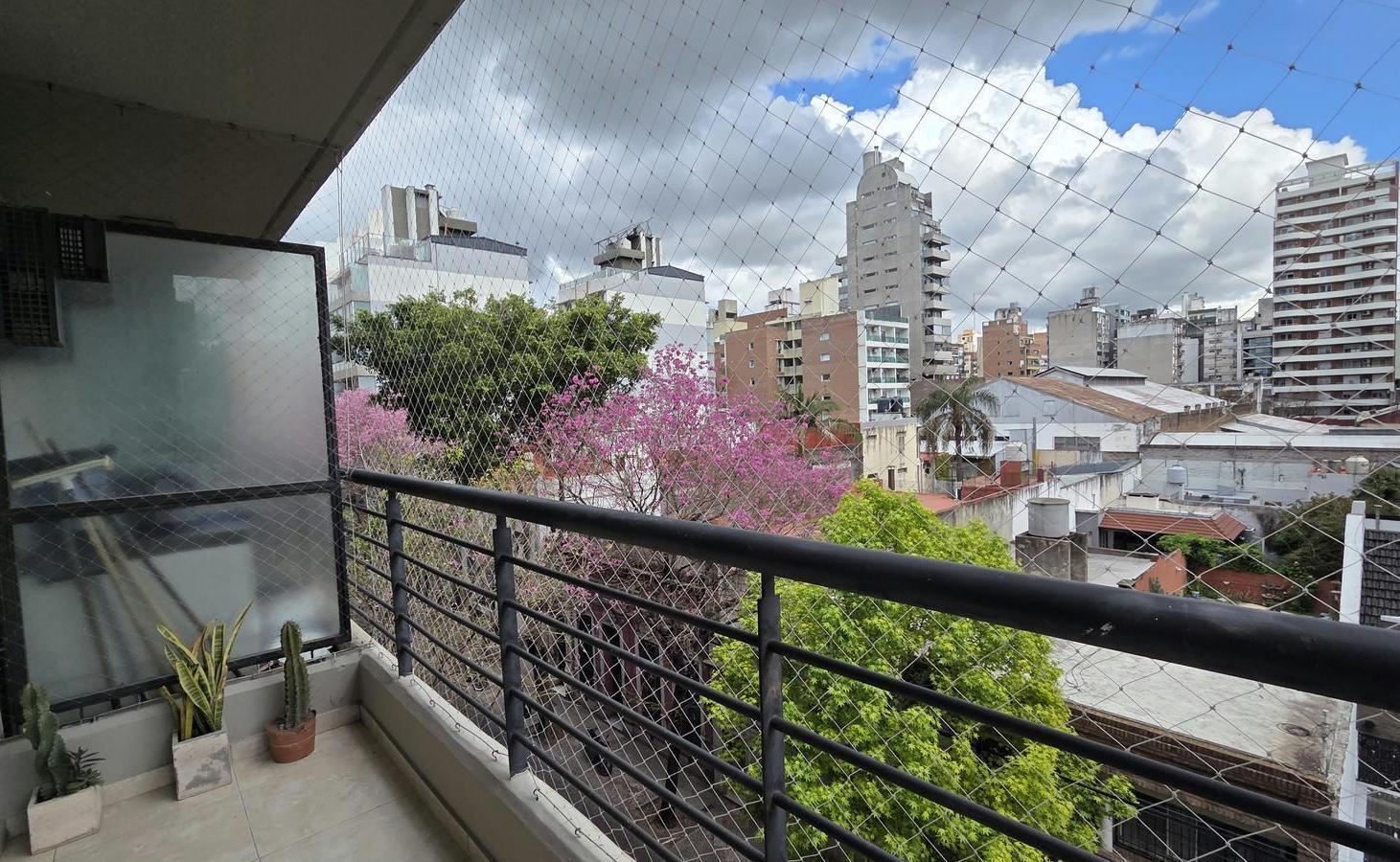 Foto de Departamento 1 dormitorio a metros del parque España, Rosario, imagen 1