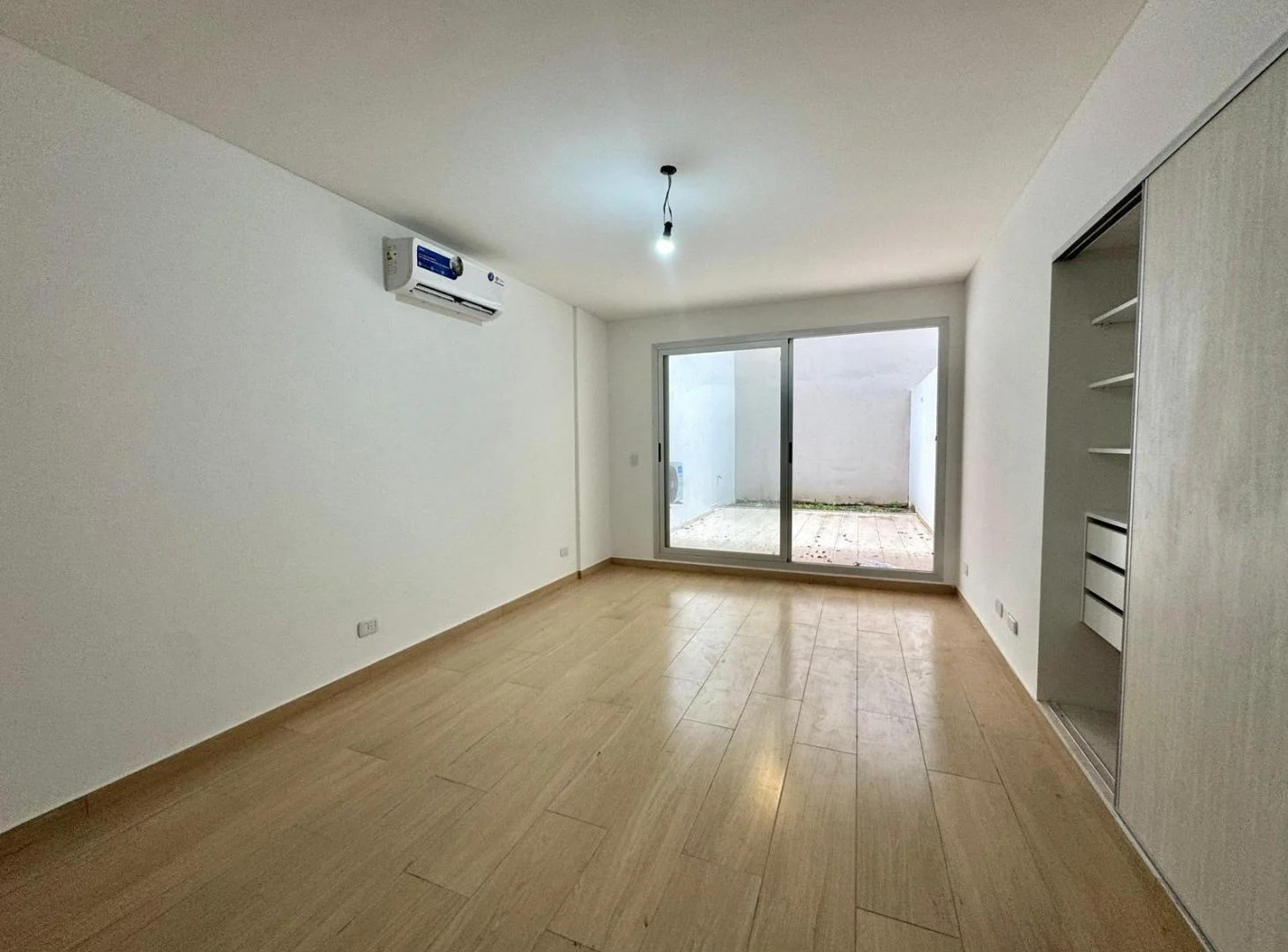 Departamento monoambiente con jardín en venta en Belgrano