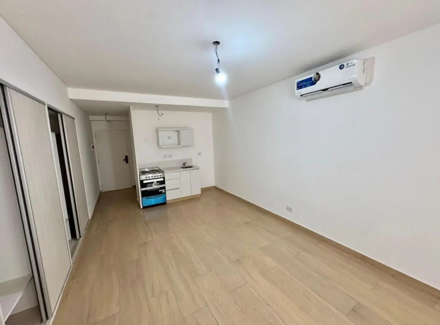 Departamento monoambiente con jardín en venta en Belgrano 3