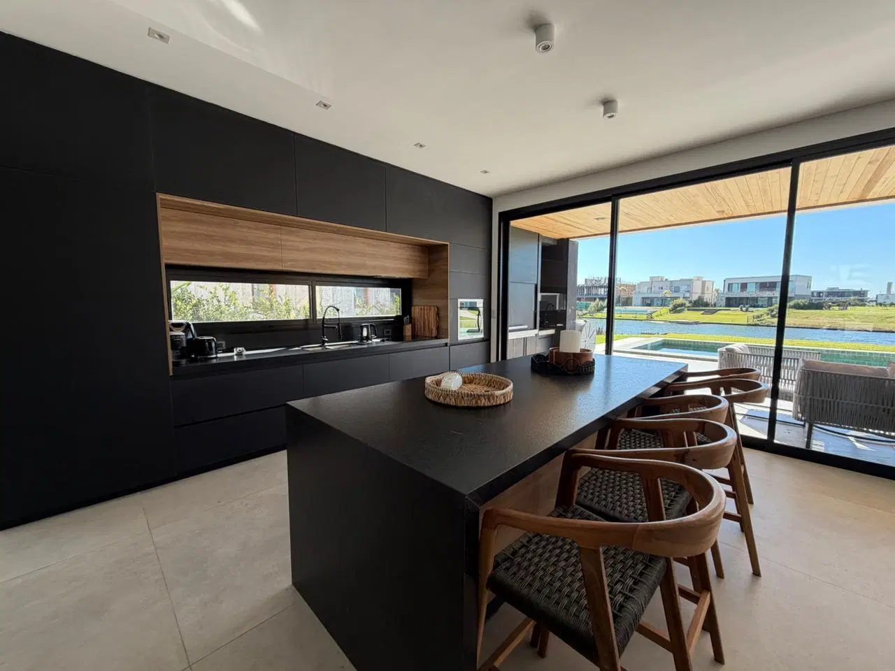 Departamento en Puertos del Lago 3