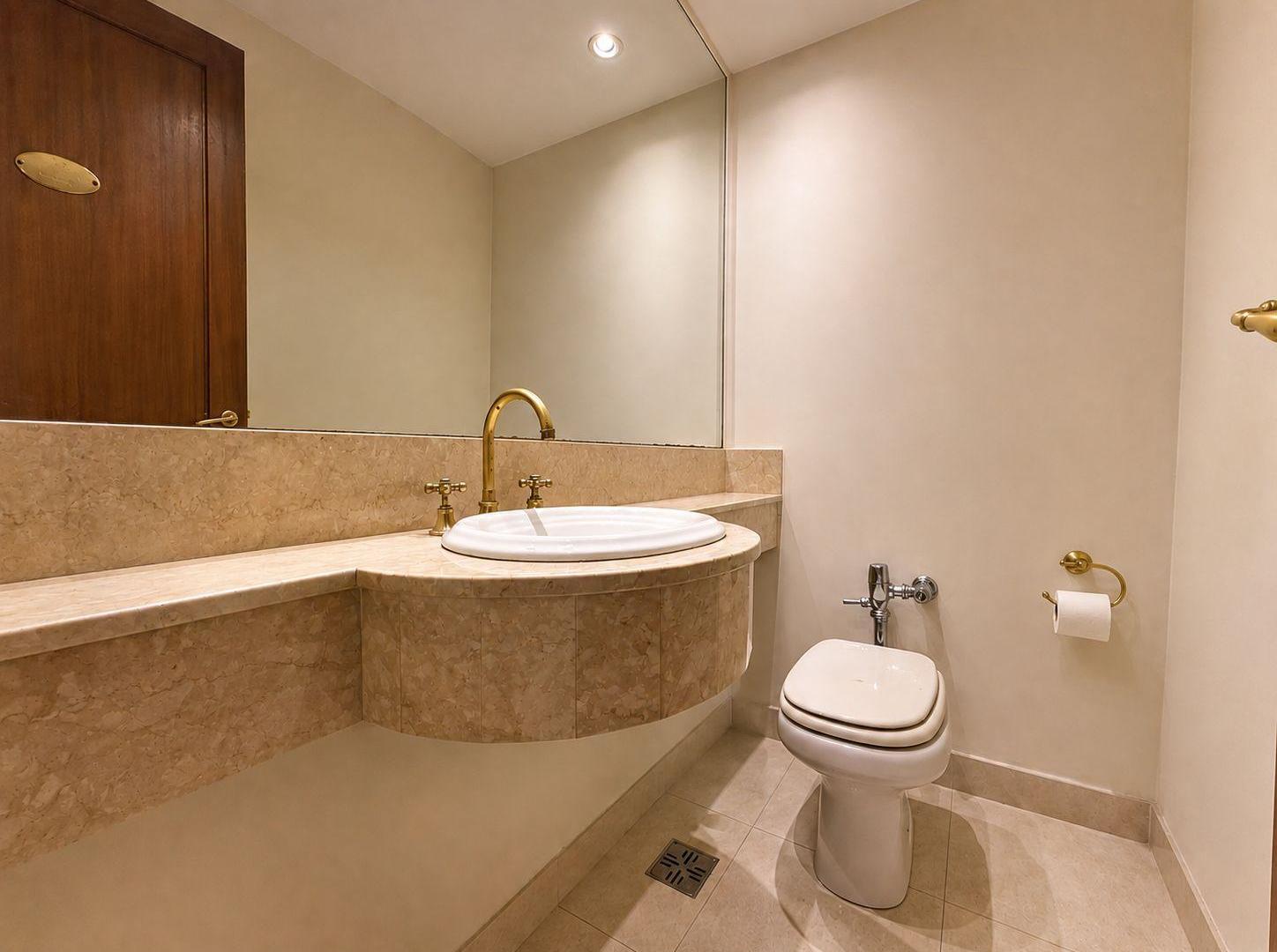 Foto de Departamento en venta en las cañitas con patio seg 24hs 2 cocheras, imagen 4