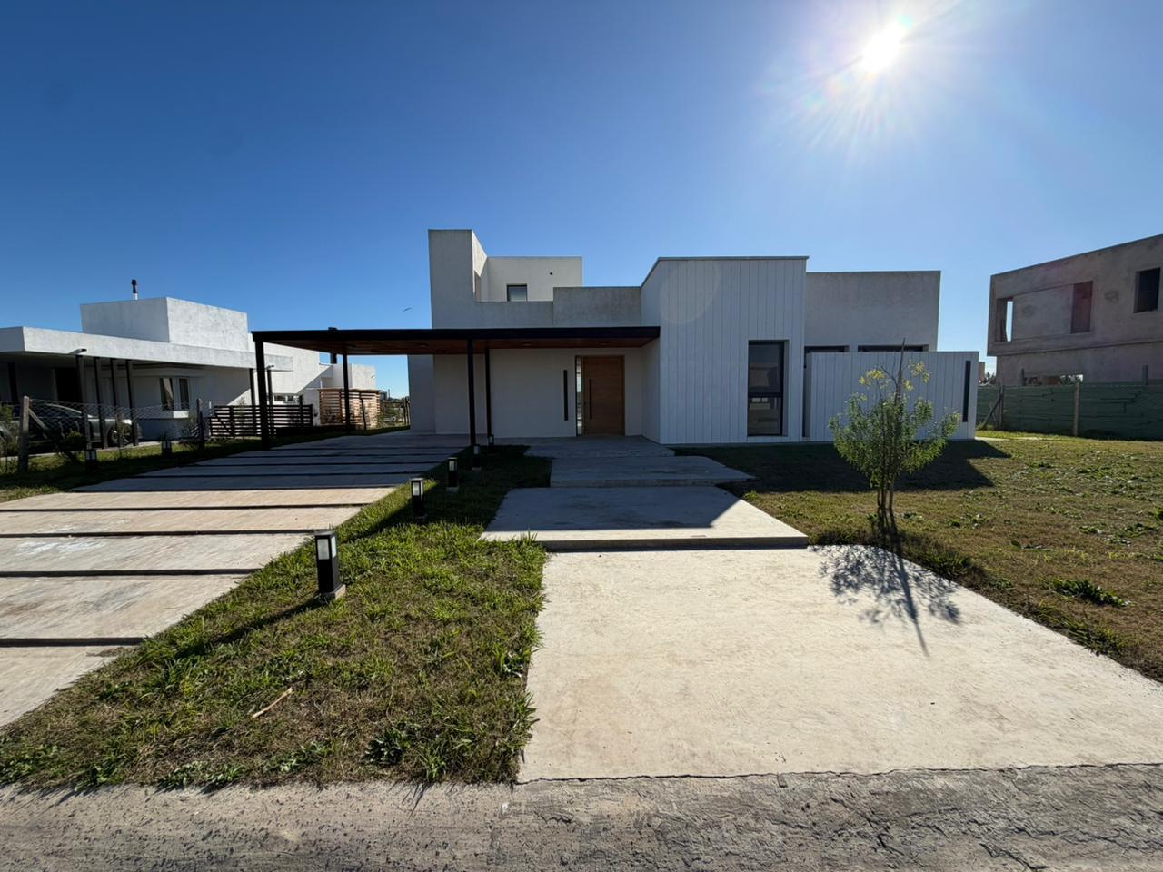 Casa a Estrenar en San Sebastian con piscina