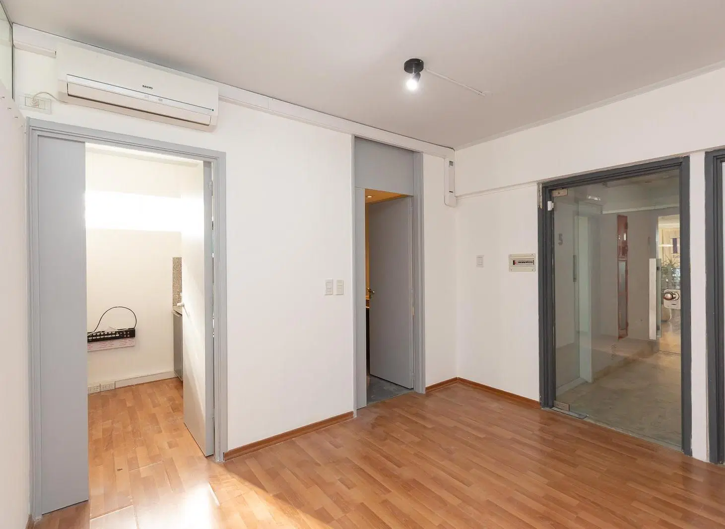 Oficina en alquiler Nuñez balcon y cochera 5