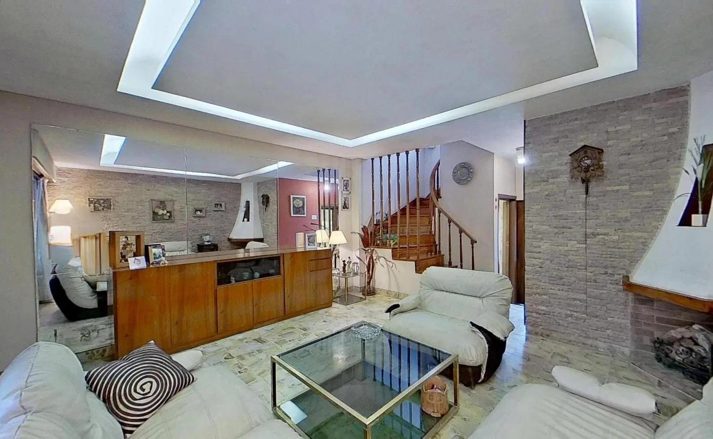 Casa en Venta con Jardín, Pileta y Quincho Lanús 1