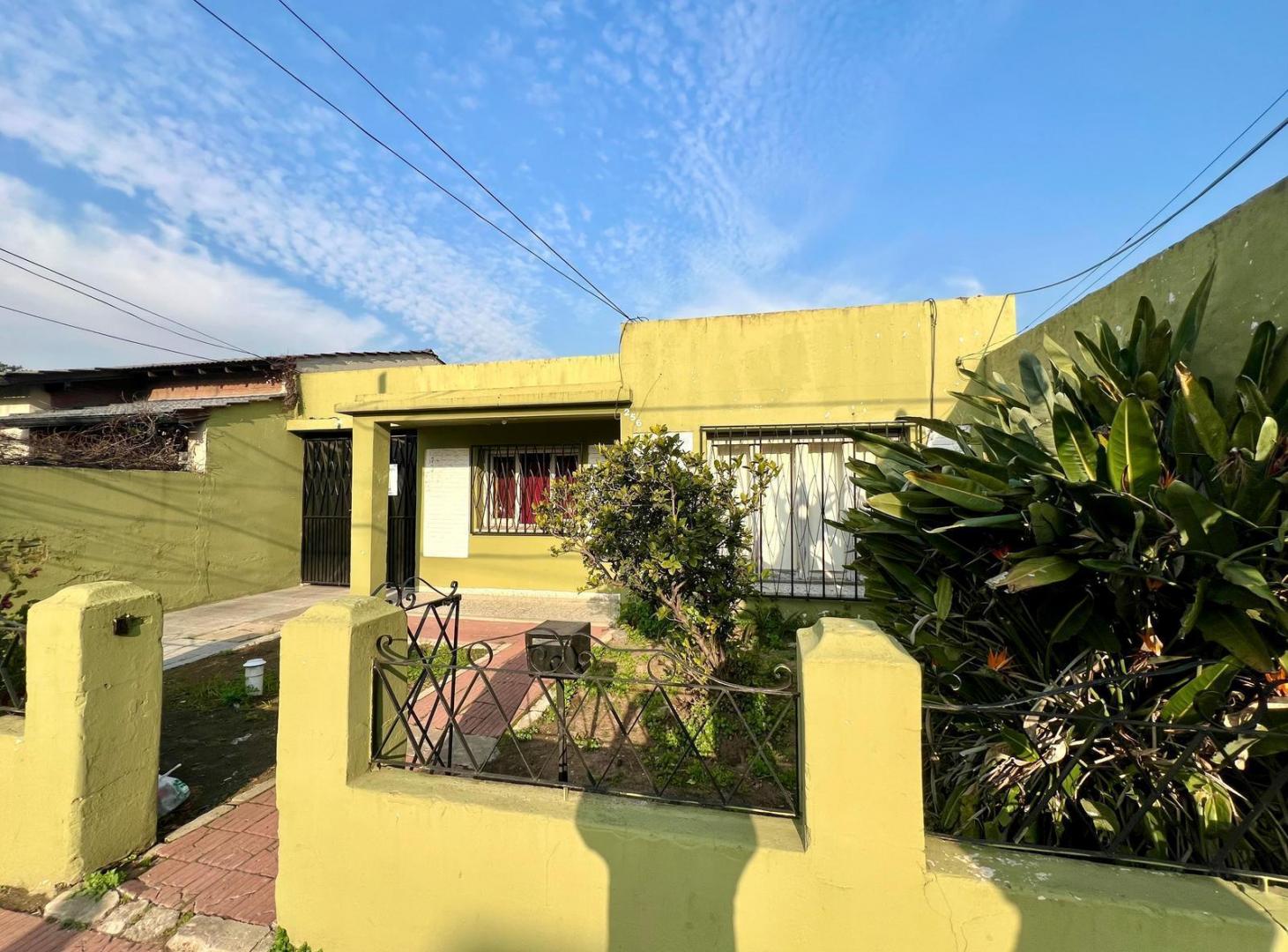 Foto de Venta Casa con Galpon y Parque en Adrogue, imagen 3