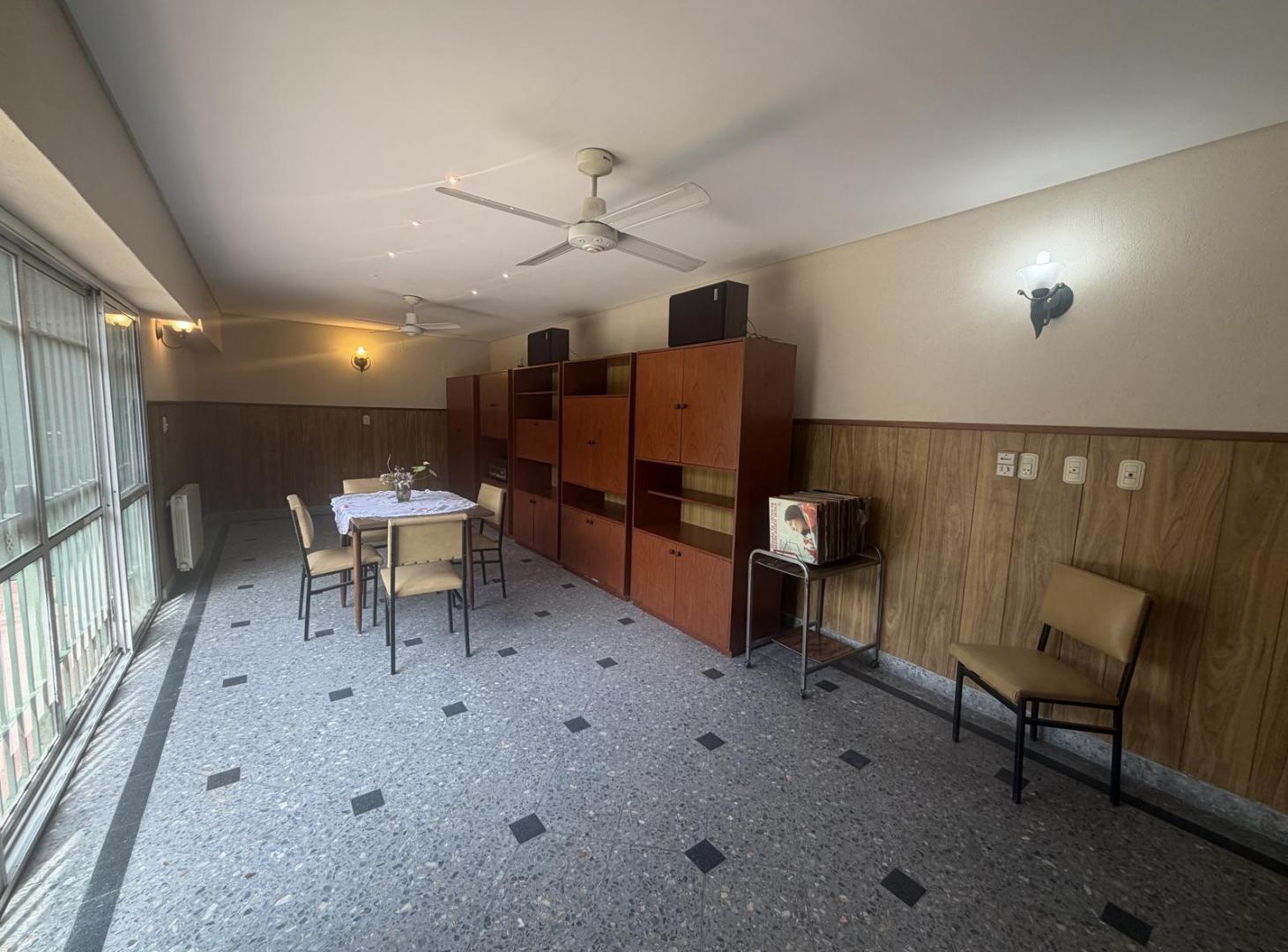 Foto de Venta Casa con Jardin en Adrogue, imagen 4