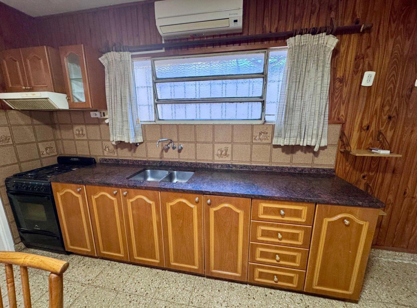 Foto de VENDO CASA PLANTA BAJA EN PUEYRREDON, imagen 4