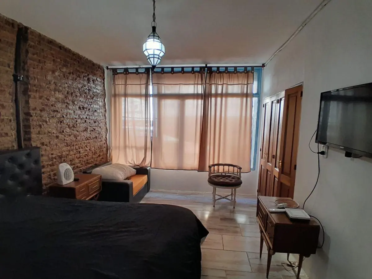 Departamento 2 ambientes sobre Rivadavia 4