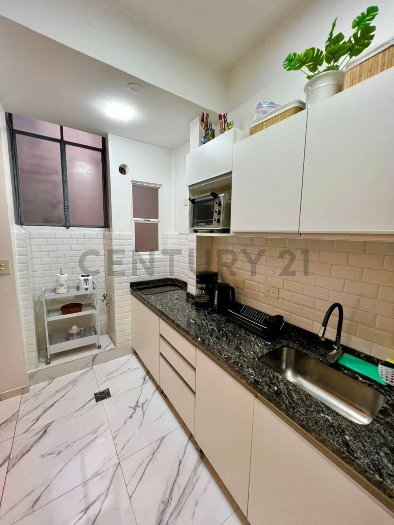 Foto de ALQUILER 2 AMBIENTES AMPLIO Y REMODELADO EN LO MEJOR DEL CENTRO DE BUENOS AIRES, imagen 3