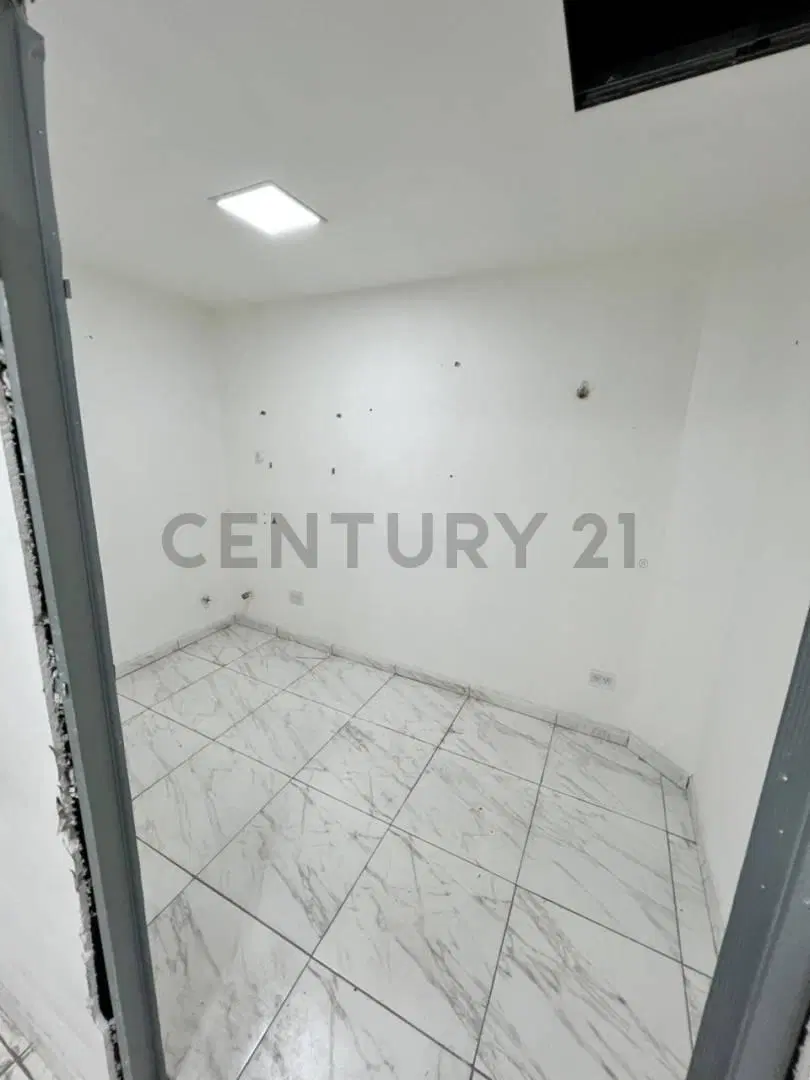 Local comercial multifuncional en pleno centro de Buenos Aires 5
