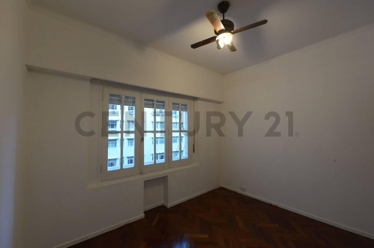 Foto de Excelente departamento de 3 ambientes en ubicación privilegiada – Apto, imagen 2