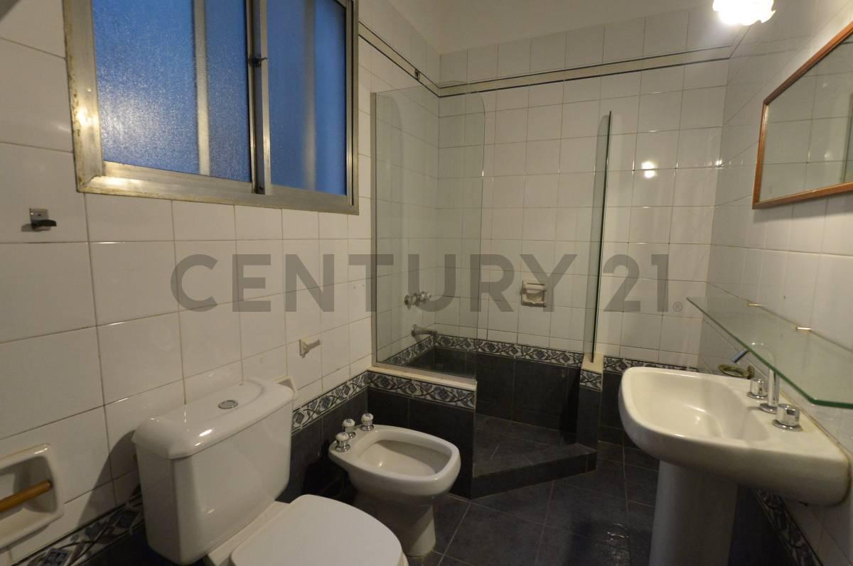 Foto de Excelente departamento de 3 ambientes en ubicación privilegiada – Apto, imagen 3
