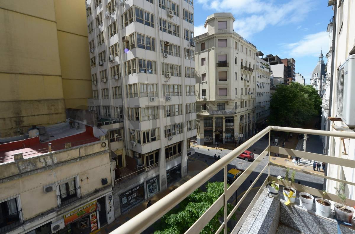 Foto de VENTA DEPARTAMENTO 2 AMBIENTES, BOLIVAR 187, MONSERRAT, imagen 1