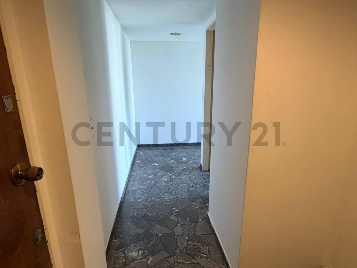 Foto de DEPARTAMENTO 3 AMBIENTES MUY LUMINOSO CON COCHERA FIJA – PALERMO, imagen 1