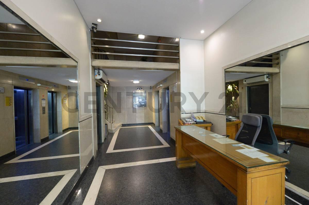 Foto de Alquiler Oficina Corporativa de Categoría 120m² - Microcentro, CABA., imagen 2