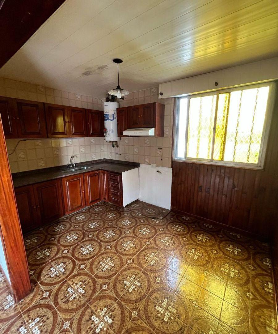 Foto de Depto interno de 4 ambientes, ubicado en Calle 827 a mts de Cno. Gral, imagen 1