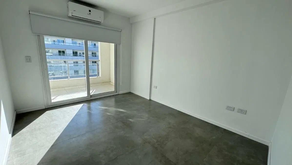 Departamento en alquiler en Canning Center 5