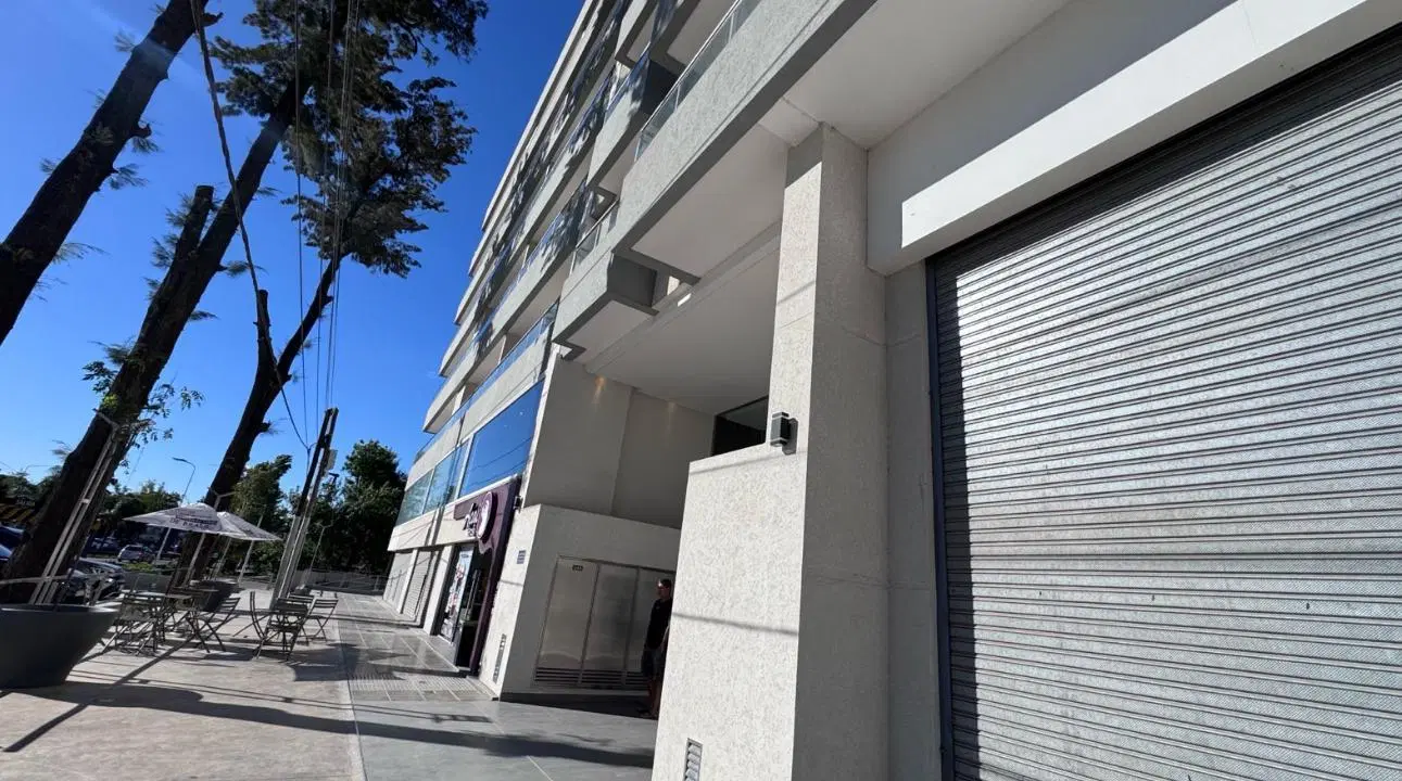 Departamento en alquiler en Canning Center 5