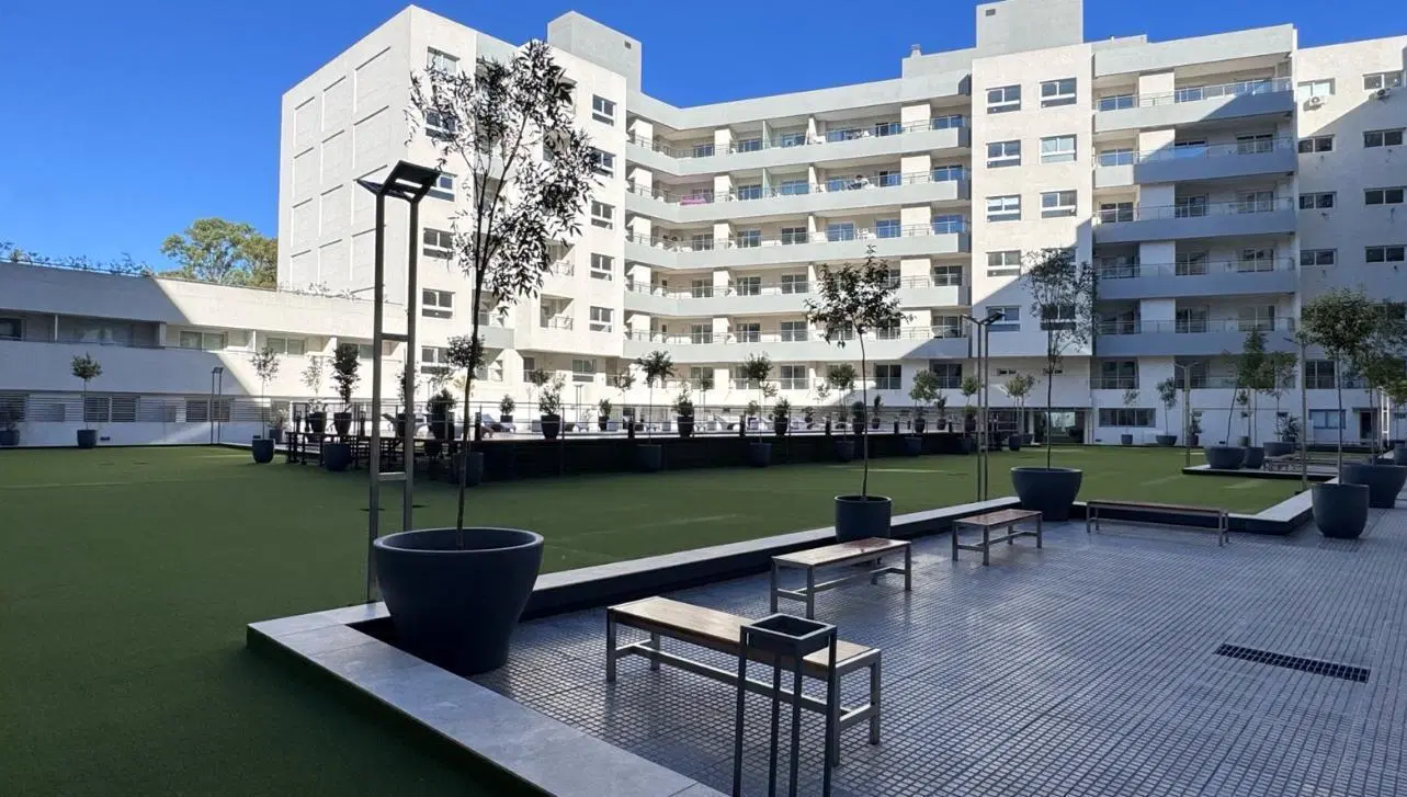 Departamento en alquiler en Canning Center 1