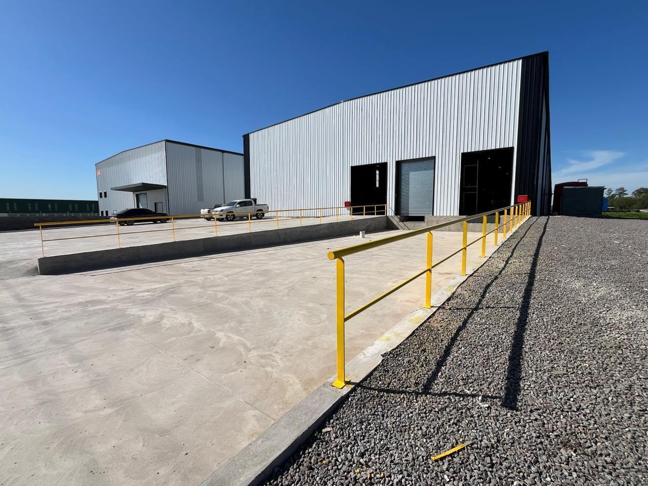 Foto de Alquiler y venta de Deposito Nave Industrial Polo Industrial de Carlos, imagen 2