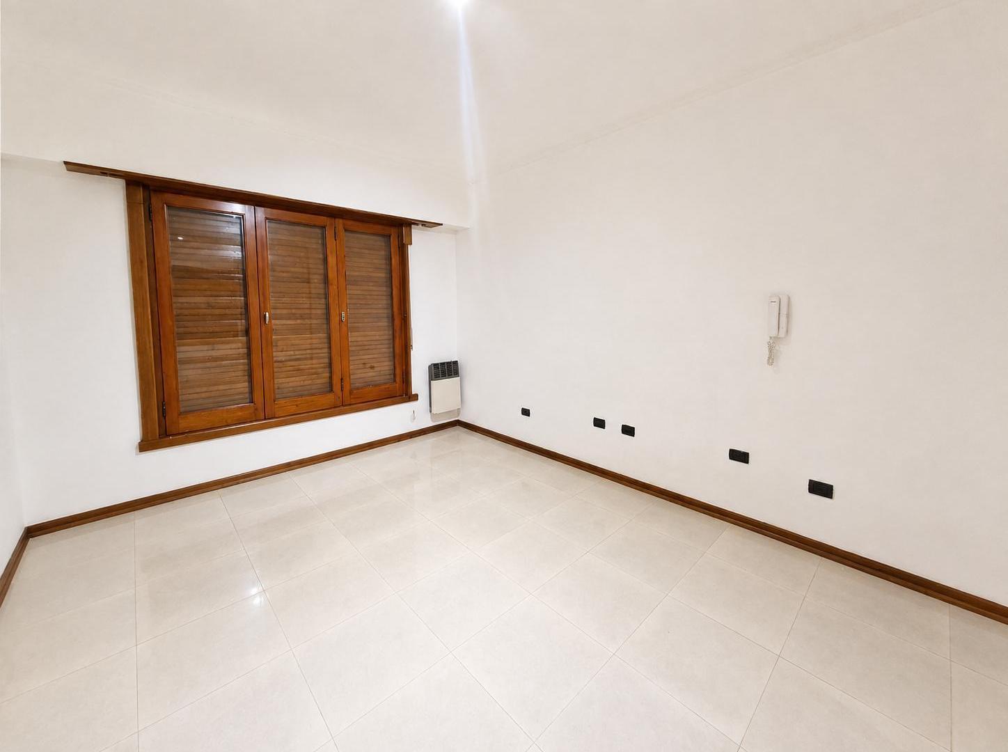 Foto de Casa en alquiler en Cañuelas, imagen 3