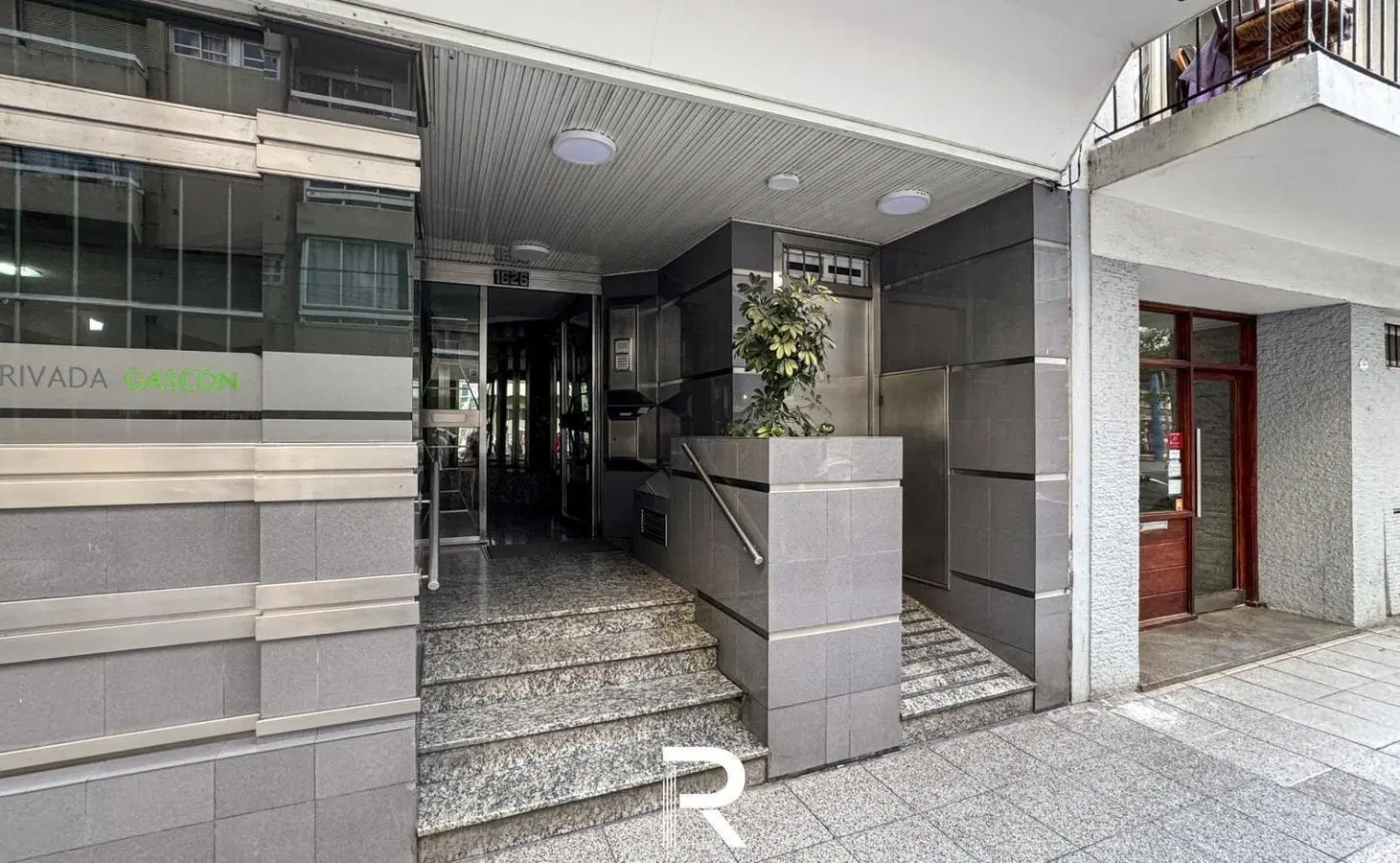 DEPARTAMENTO 4 AMBIENTES - CENTRO 2