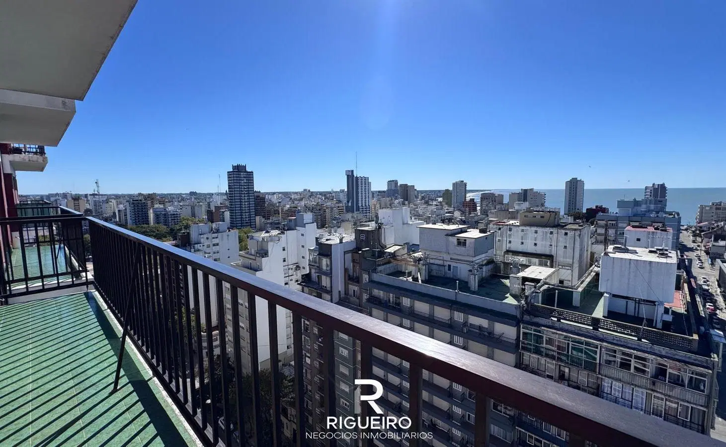 OPORTUNIDAD DEPARTAMENTO 4 AMBIENTES CON COCHERA - CENTRO 3