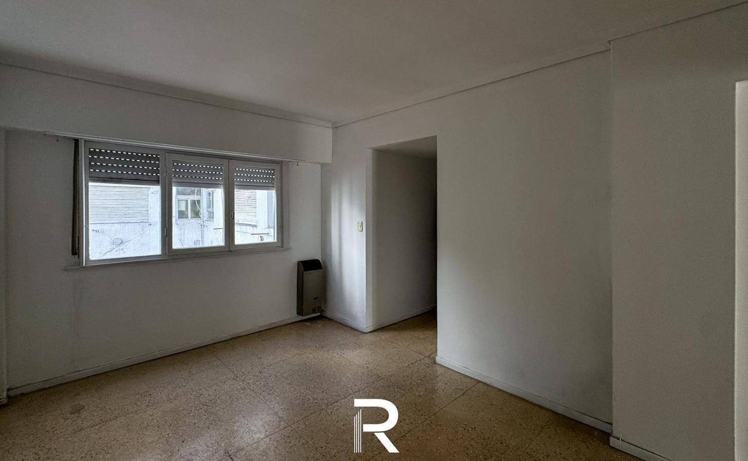 Foto de DEPARTAMENTO 2 AMBIENTES - PLAZA COLÓN - EXCELENTE COMO INVERSIÓN PARA, imagen 1