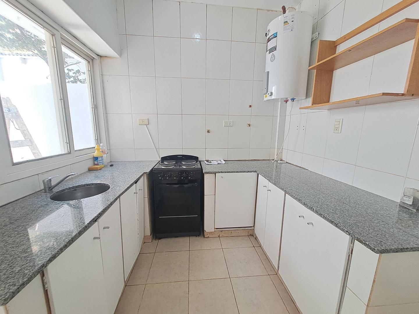 Foto de Alquiler PH 2 ambientes con patio en Saavedra, imagen 3