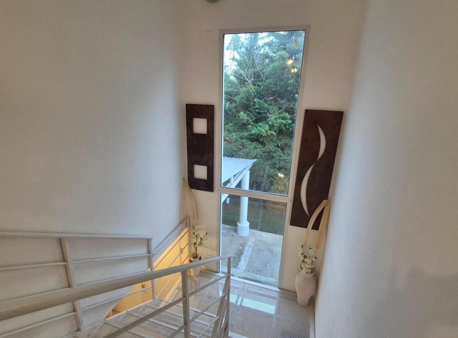 Foto de Alquiler Casa 5 ambientes con piscina Barrio Privado, imagen 5