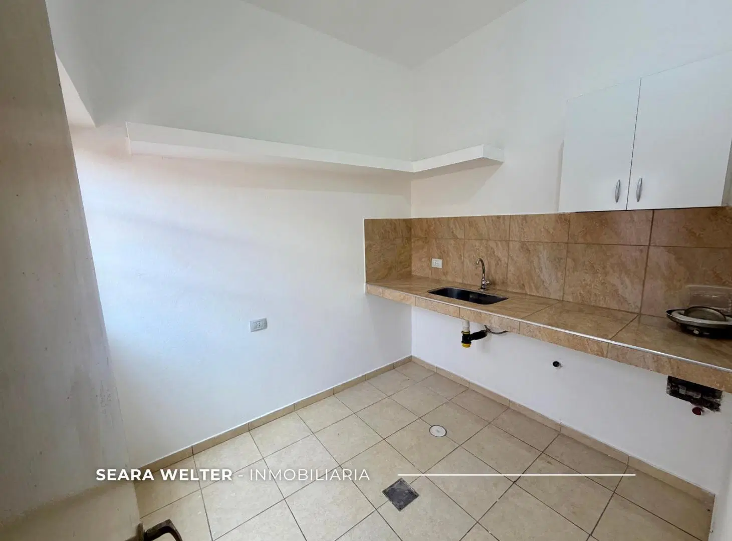 CASA EN ALQUILER - TRES DORMITORIOS - BARRIO JUNIORS 5