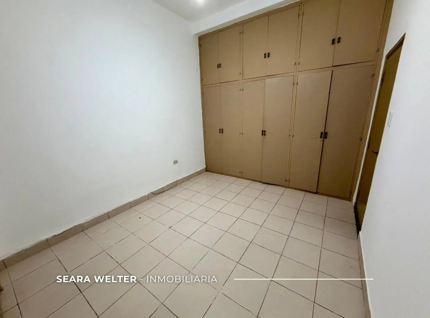 CASA EN ALQUILER - TRES DORMITORIOS - BARRIO JUNIORS 2