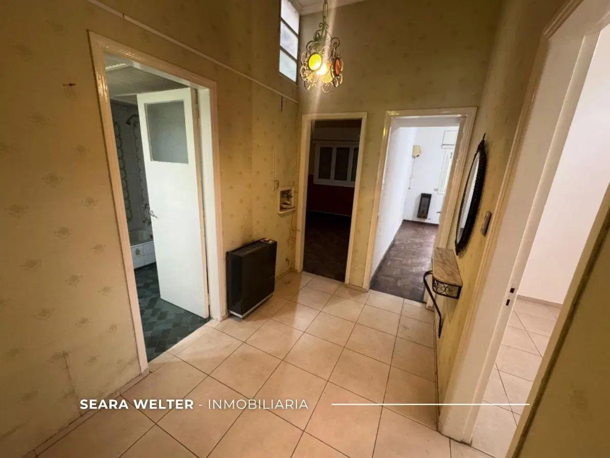 CASA EN VENTA 3 DORMITORIOS, 2 COCHERAS Y PATIO AMPLIO EN EL CORAZON DE BARRIO JUNIORS 4